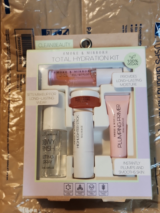 Smoke & Mirrors Other - Smoke & Mirrors Total Hydration Kit - Pink